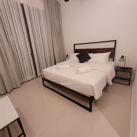 Hasara Oceanfront Apartment Galle Exterior foto