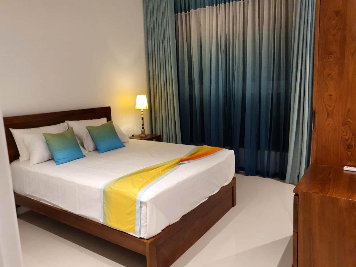 Hasara Oceanfront Apartment Galle Exterior foto