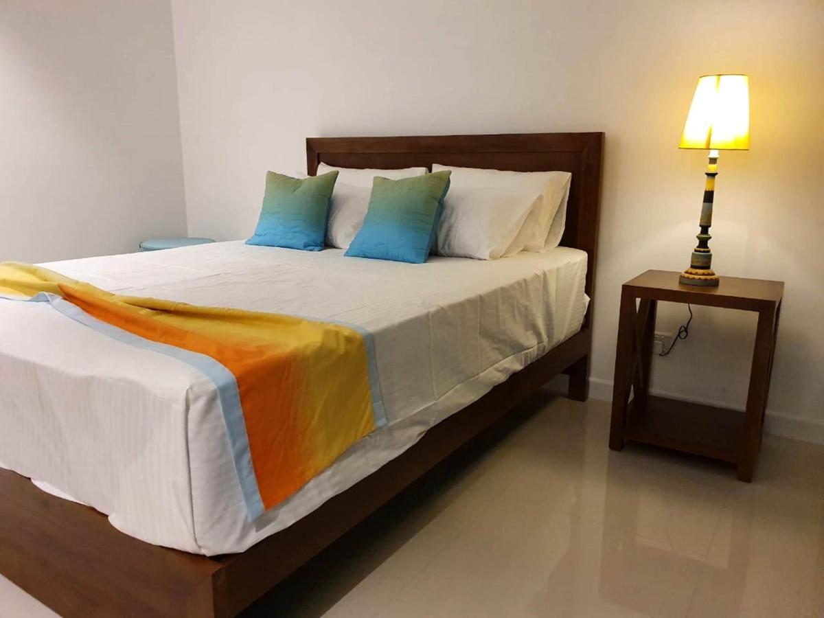Hasara Oceanfront Apartment Galle Exterior foto