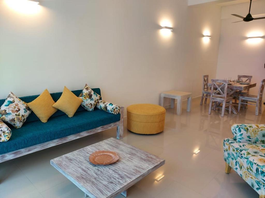 Hasara Oceanfront Apartment Galle Exterior foto