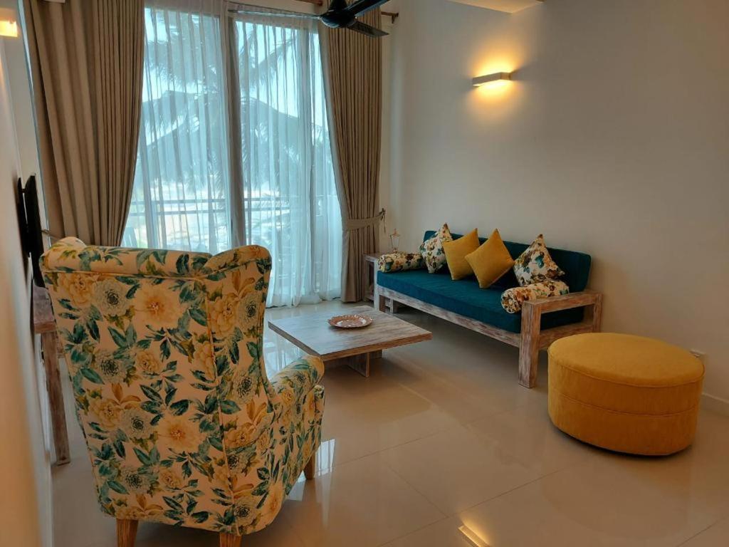 Hasara Oceanfront Apartment Galle Exterior foto