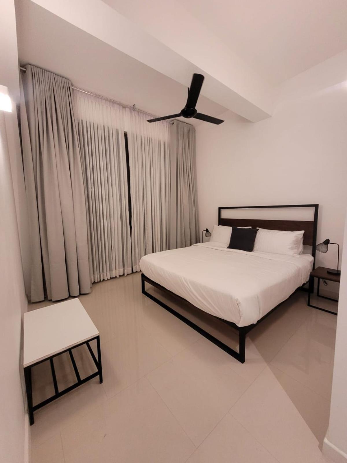 Hasara Oceanfront Apartment Galle Exterior foto